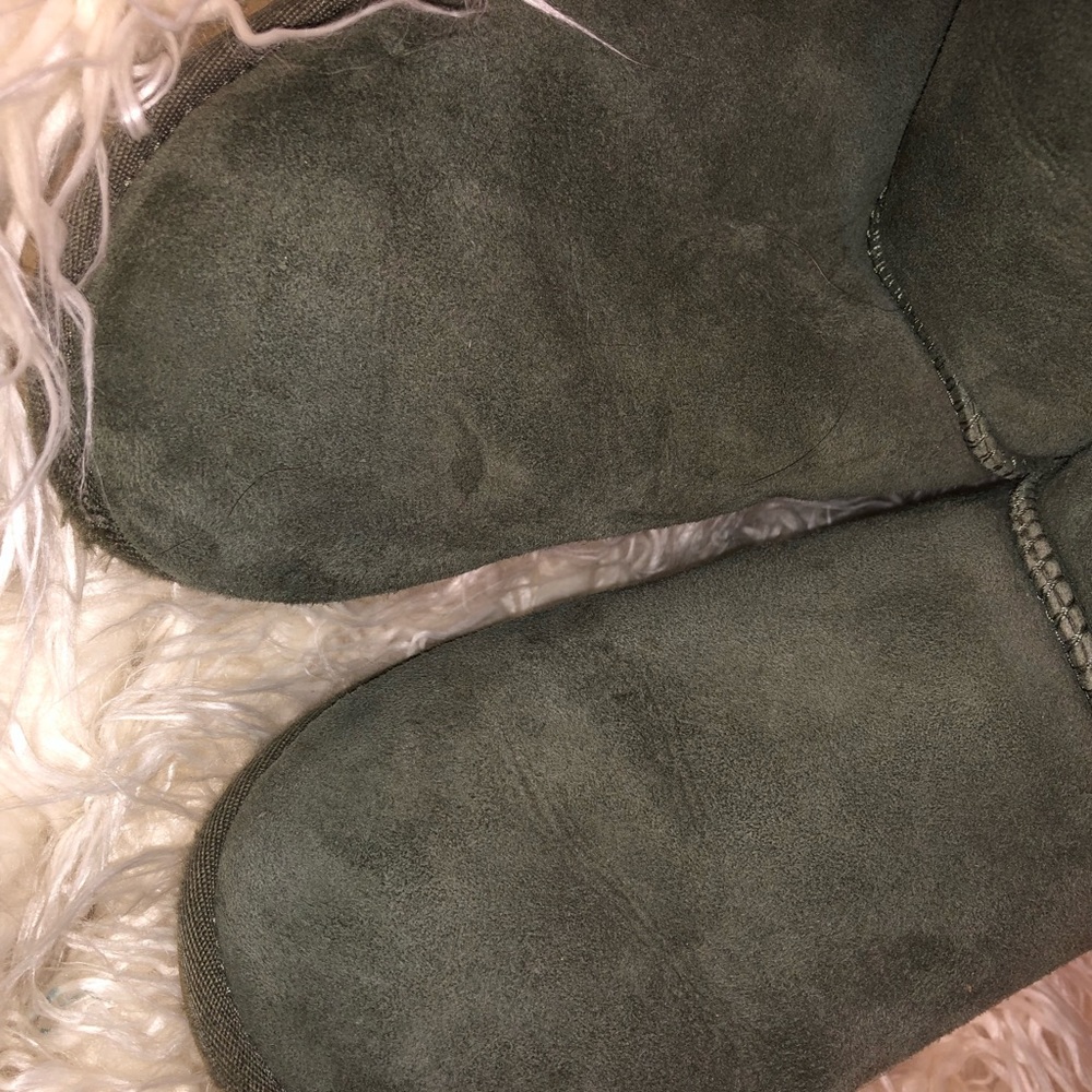 Uggs (Medium Height) - image 5